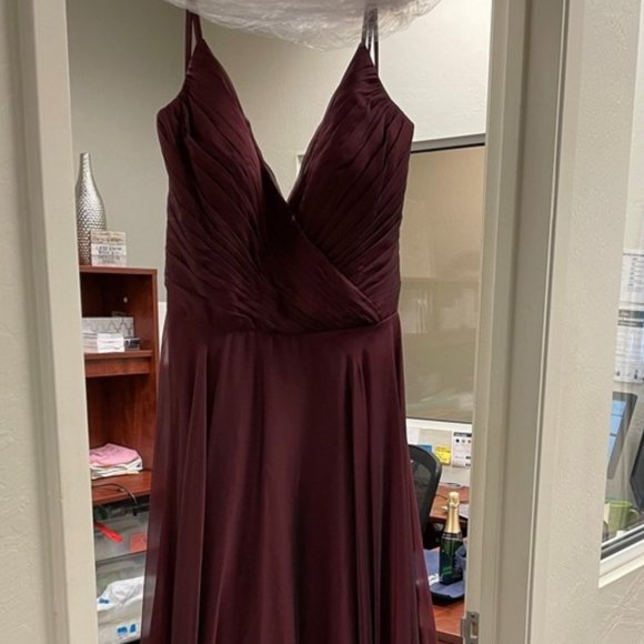 La Femme 28611SC Pleated Ornate Chiffon High Slit Prom Dress Size 8 - Picture 6 of 7